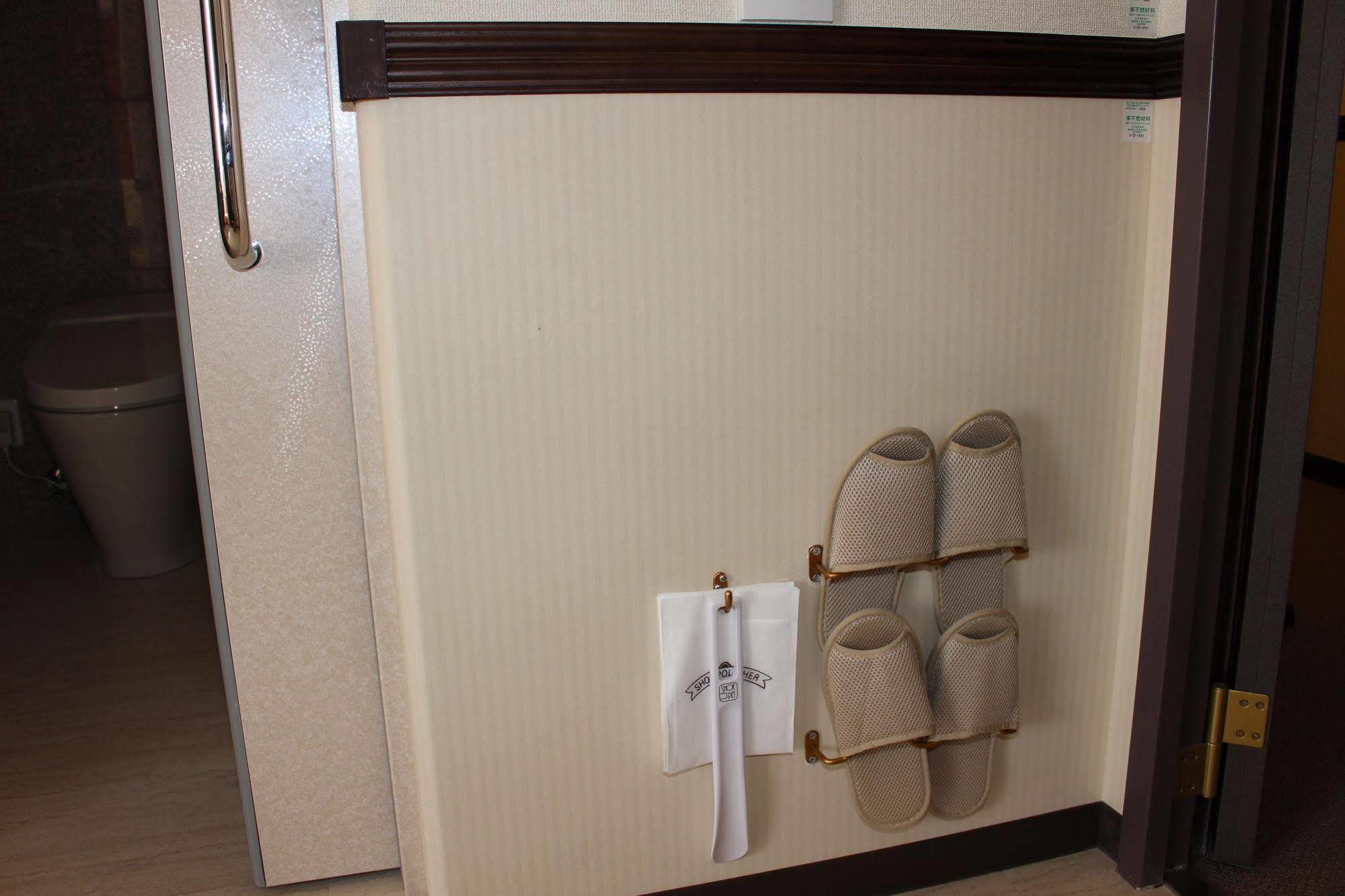Toyoko Inn Kofu-Eki Minami-Guchi No.1 Exterior foto